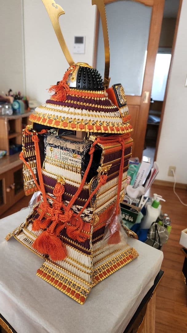 五月人形 装飾的な兜と鎧 約30cm10号作家は鈴甲子雄山