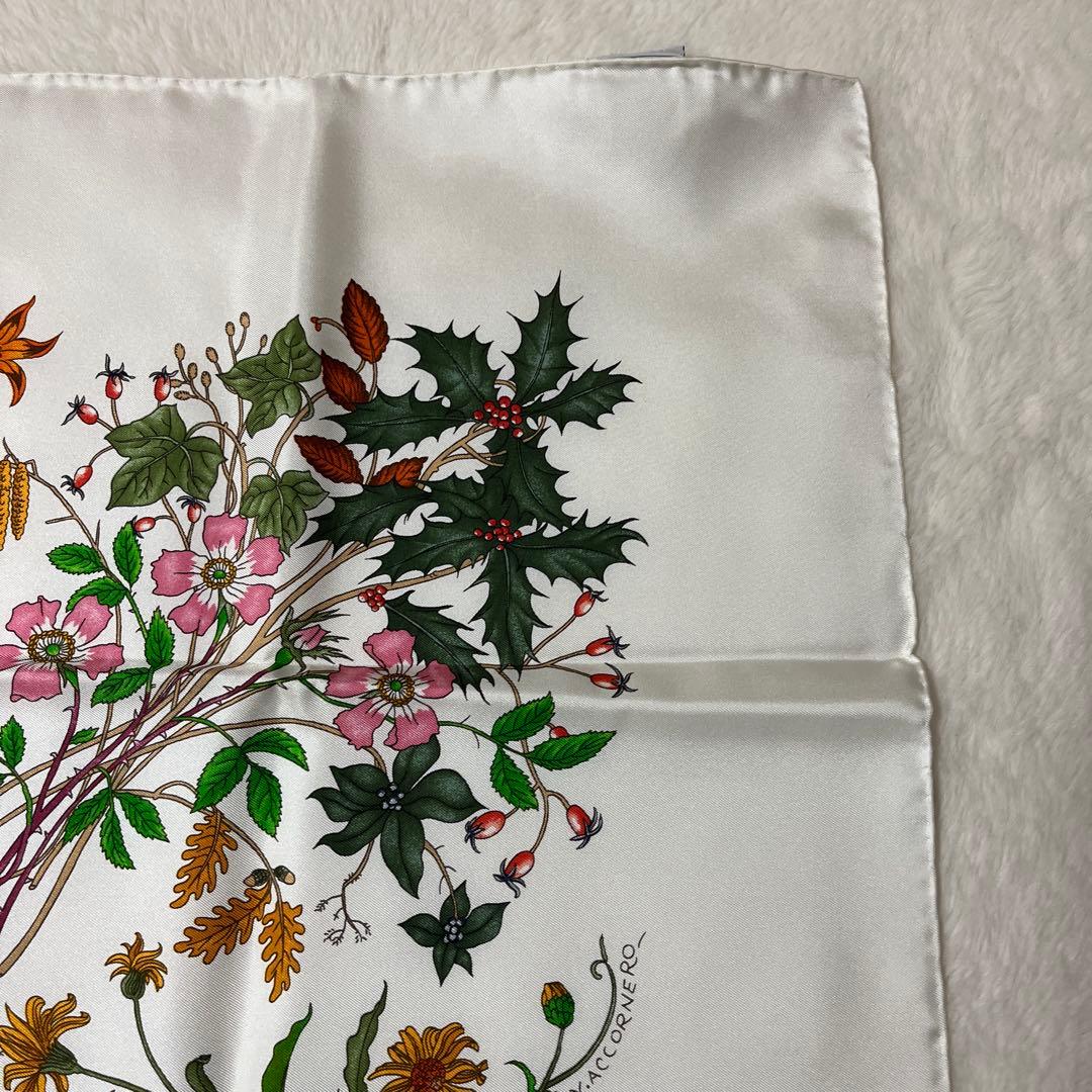 極美品　V.ACCORNERO GUCCI スカーフ　フローラ　蝿　シルク　花柄