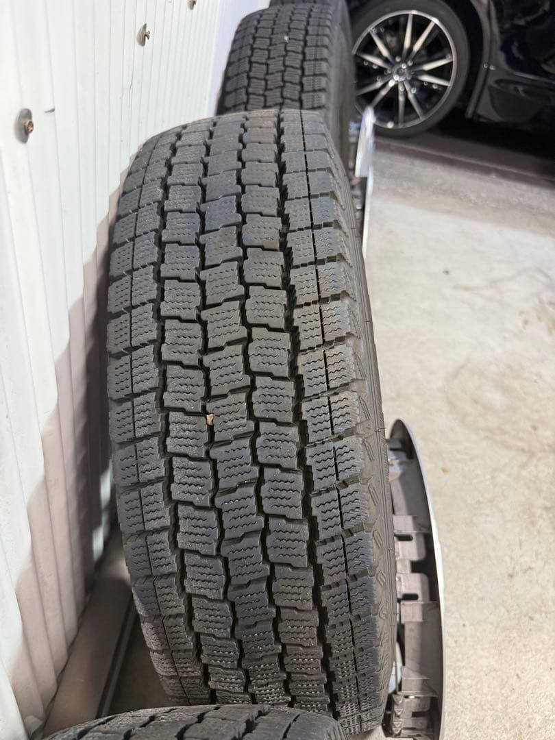 200系ハイエース スタッドレス ノーマルホイール付 195/80R15 LT