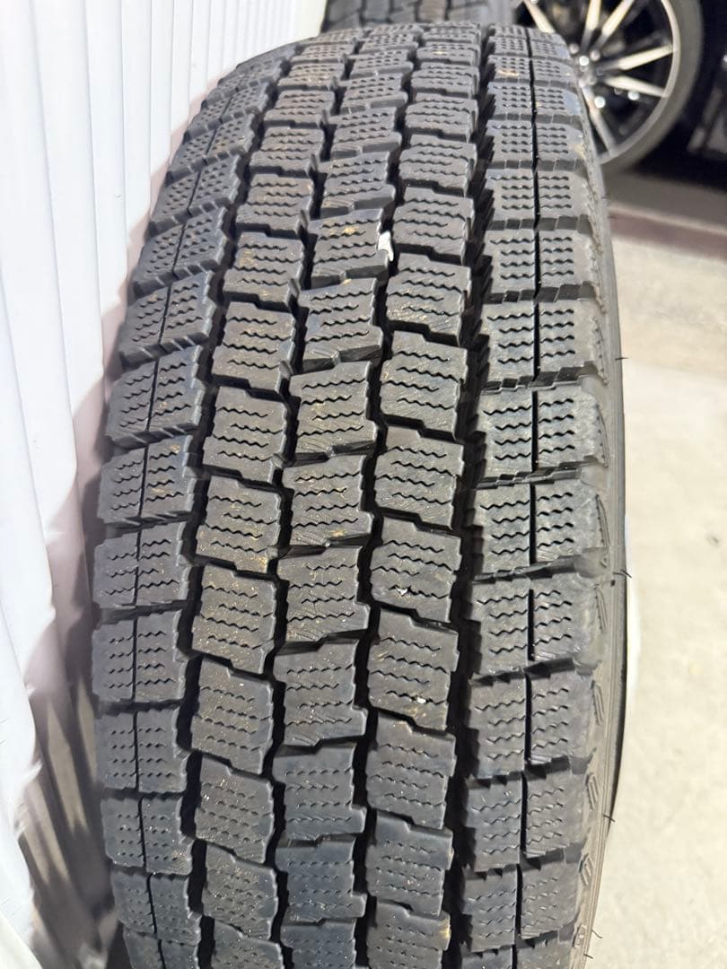 200系ハイエース スタッドレス ノーマルホイール付 195/80R15 LT