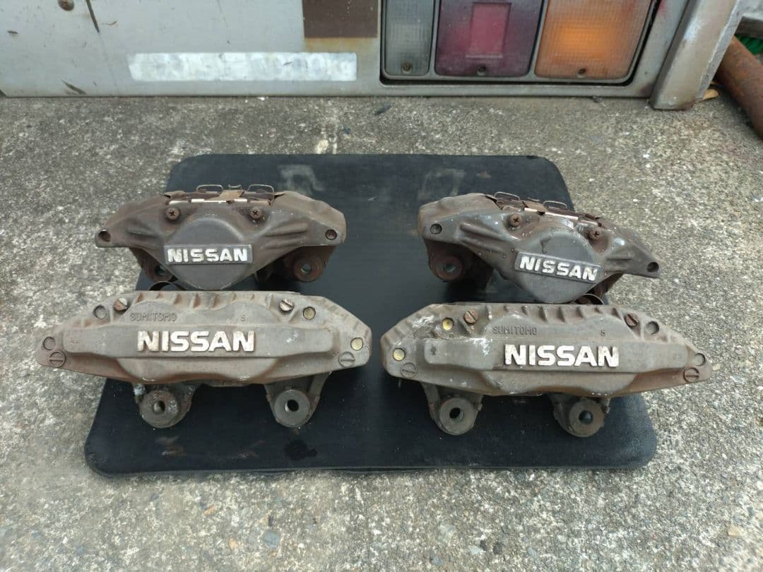 syun様 フェアレディz　32 リアブレーキキャリパー