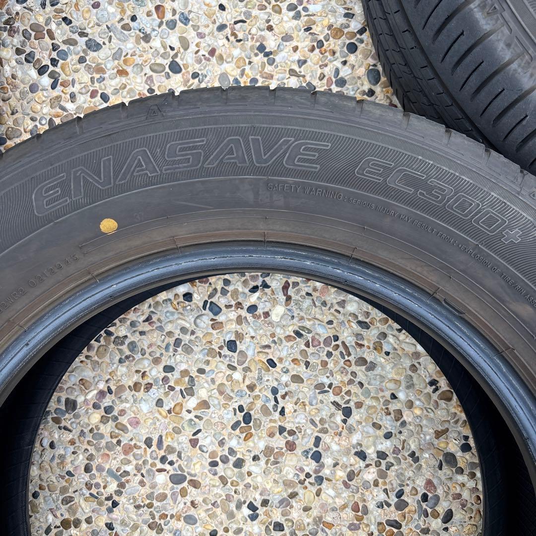 トム　タイヤのみ4本　185/65R15 ダンロップ　シエンタ等