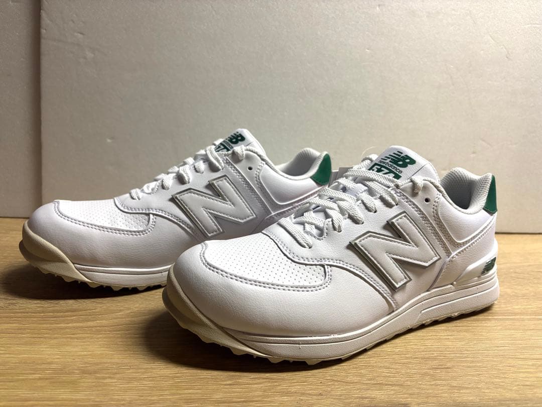 未使用 23cm 2E ニューバランスゴルフシューズ UGS574J3 ホワイト