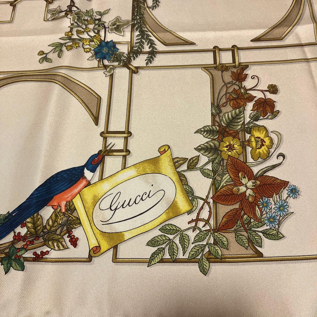 GUCCI 大判スカーフ