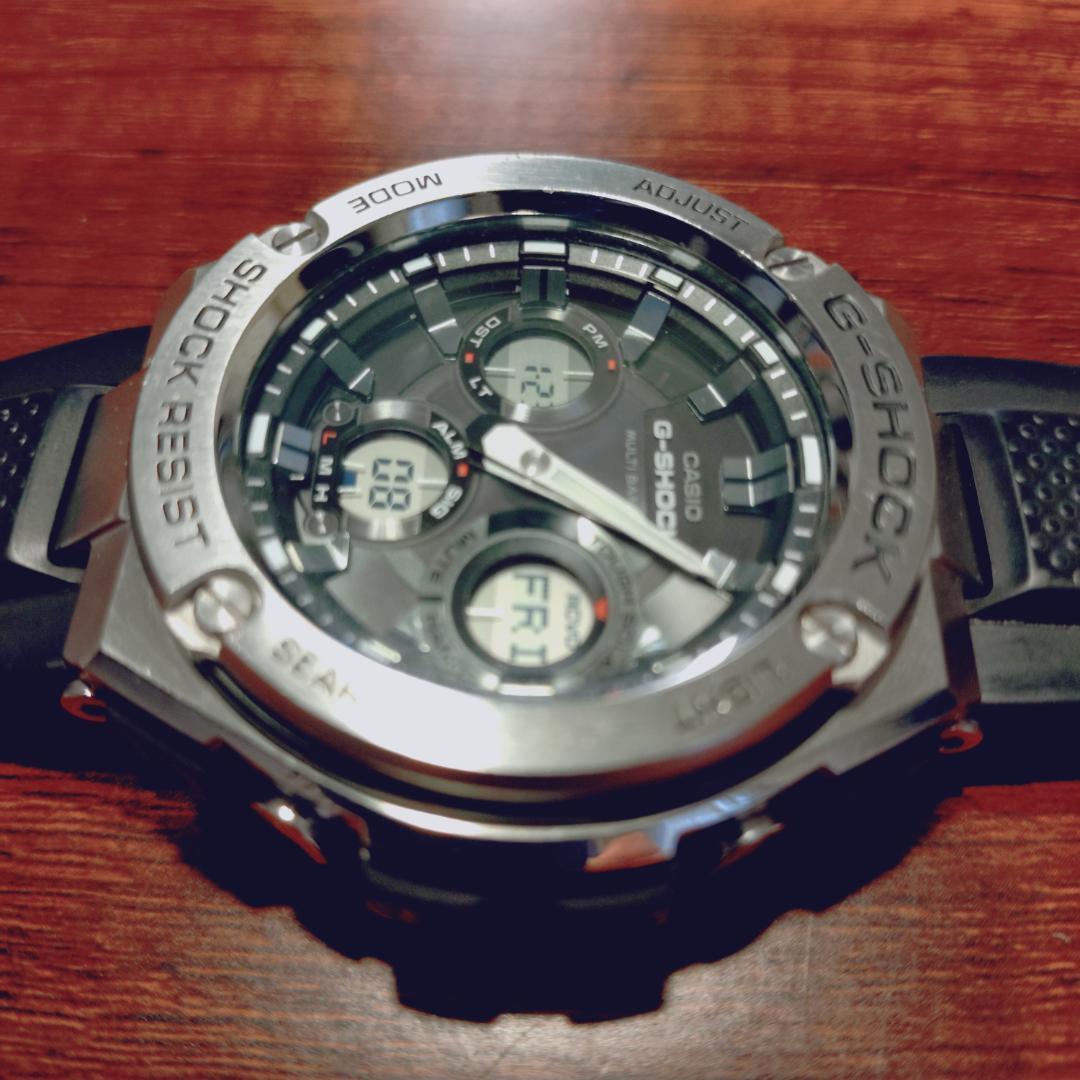 腕時計CASIOタフソーラーG‐SHOCK.GST‐W110