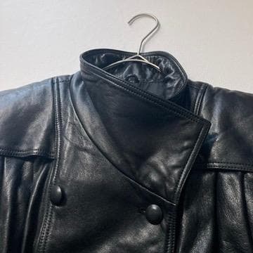 【美品】VINTAGE　90s 本革 レザージャケット 短丈 黒 日本製 y2k