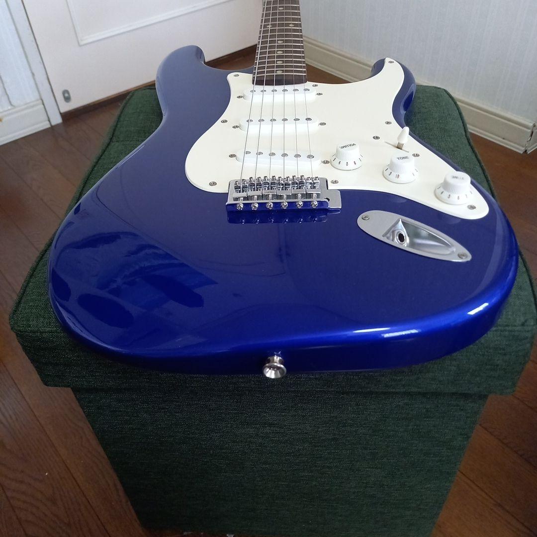 『美品』金文字ロゴSquier By Fender Affinity STRAT
