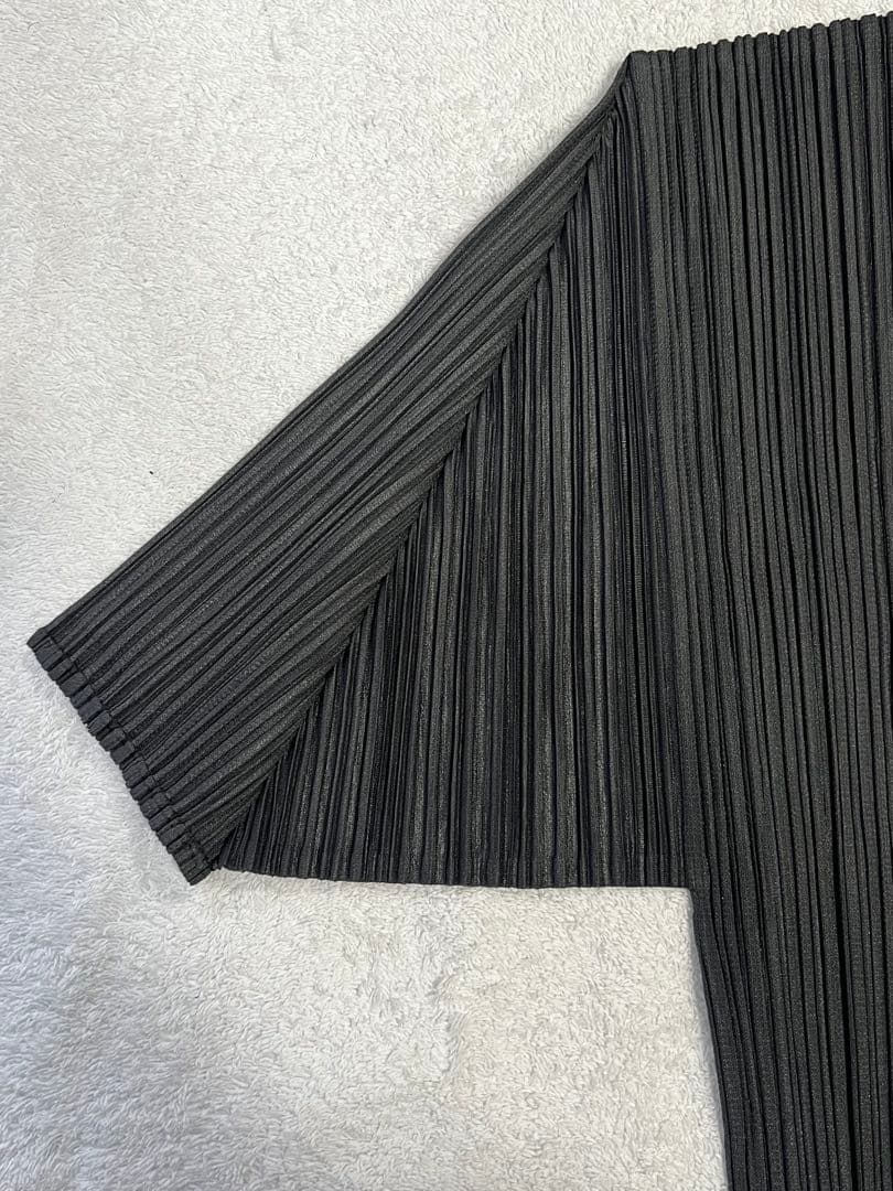 【美品】PLEATS PLEASE　イッセイミヤケ　半袖シャツ　グレー