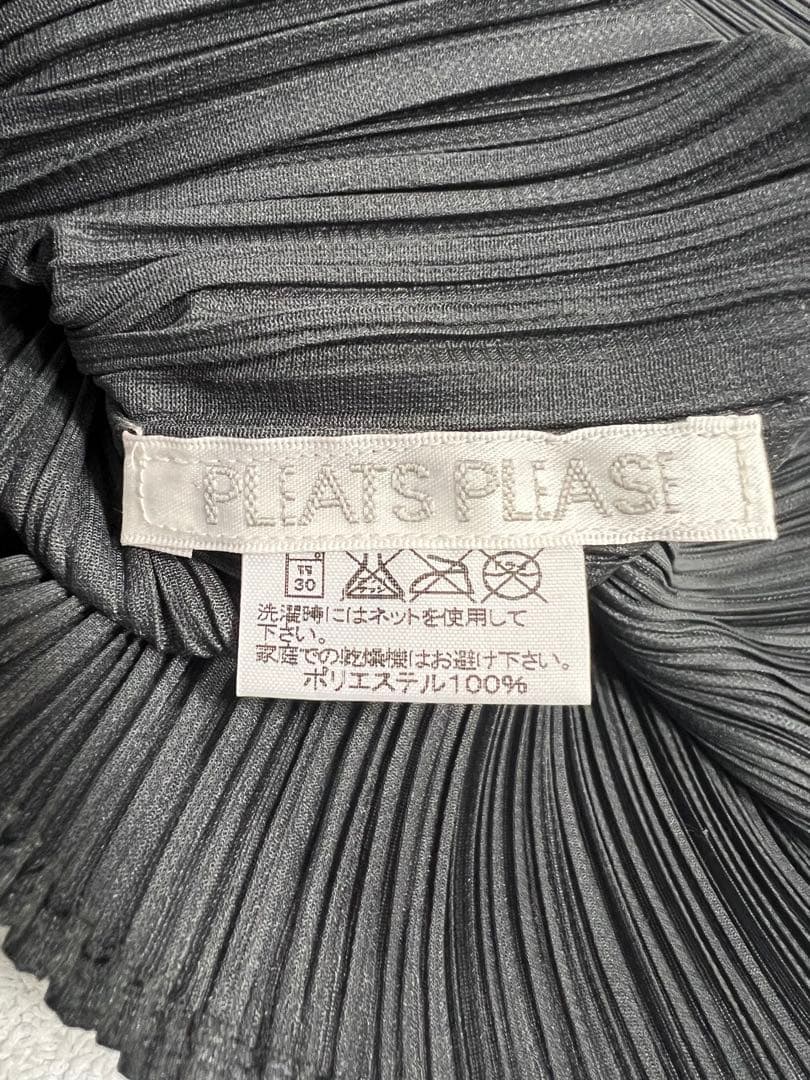 【美品】PLEATS PLEASE　イッセイミヤケ　半袖シャツ　グレー