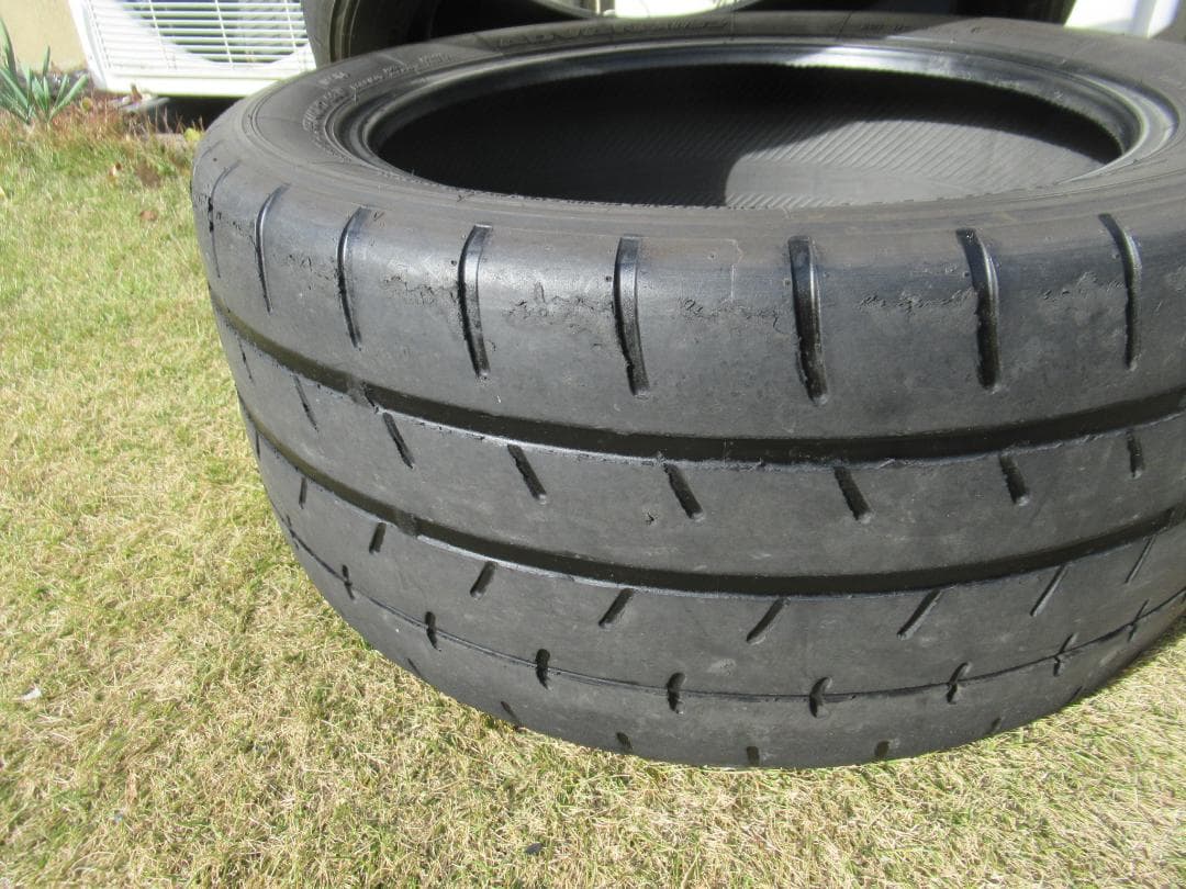 ☆送料無料 2023年製造 室内保管☆A052 255/40 R17インチ☆