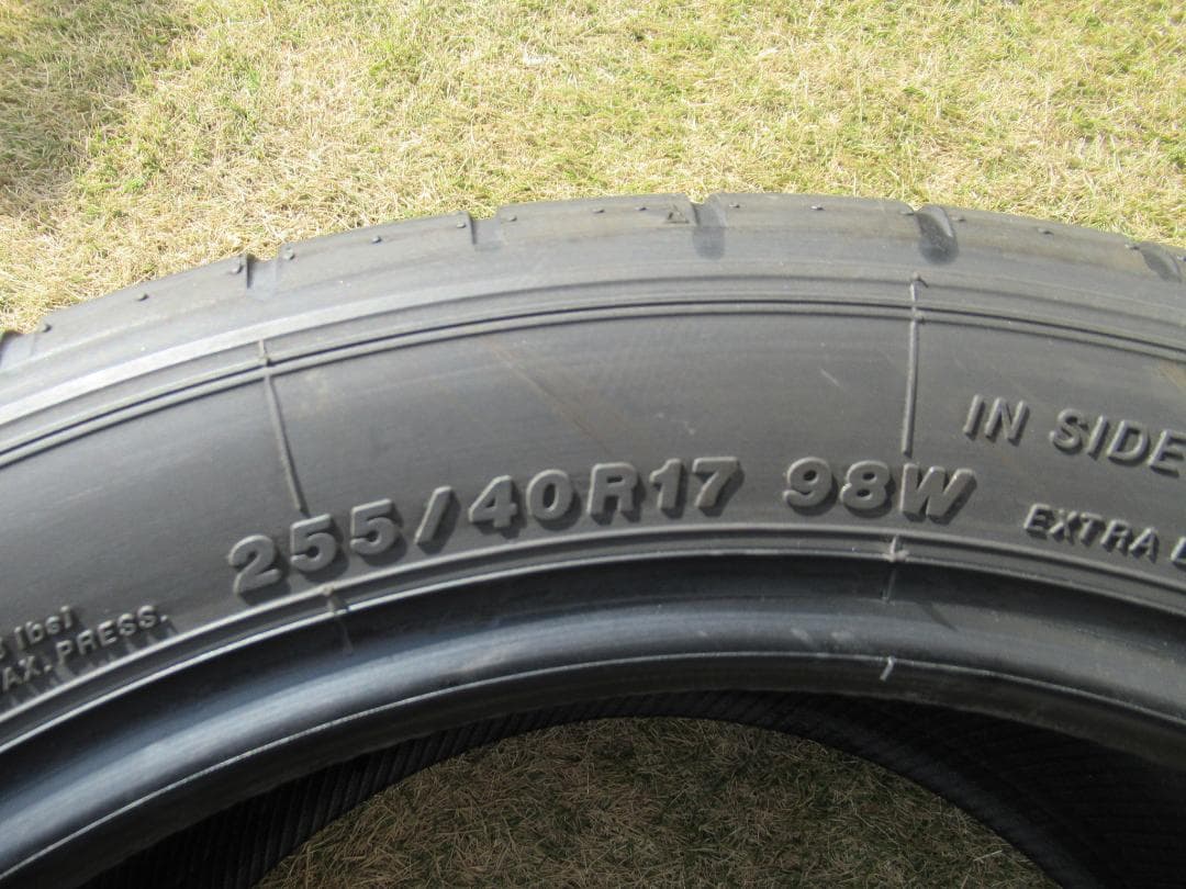 ☆送料無料 2023年製造 室内保管☆A052 255/40 R17インチ☆