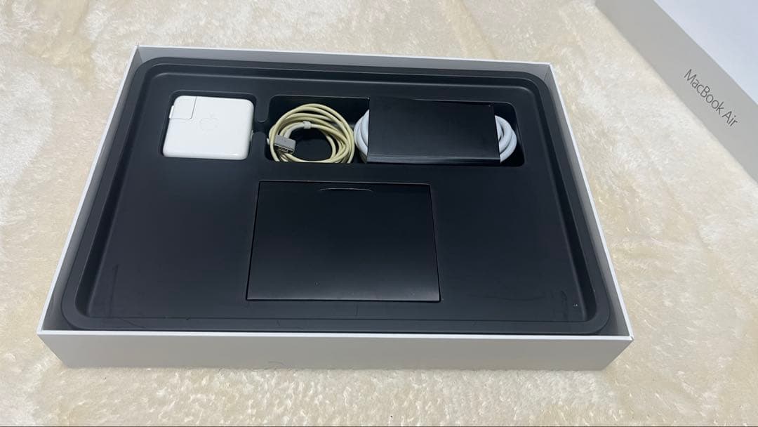 MacBook本体 MacBook Air 13inch2017A1466 8GB SSD128GB