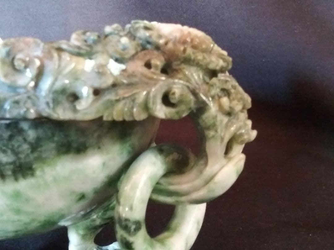 玉製花薫(香炉)　南陽翡翠(独山玉)製　中国工芸品　置物　NO.836