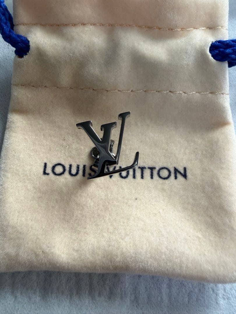 LOUIS VUITTON シルバー ピアス(片耳用)