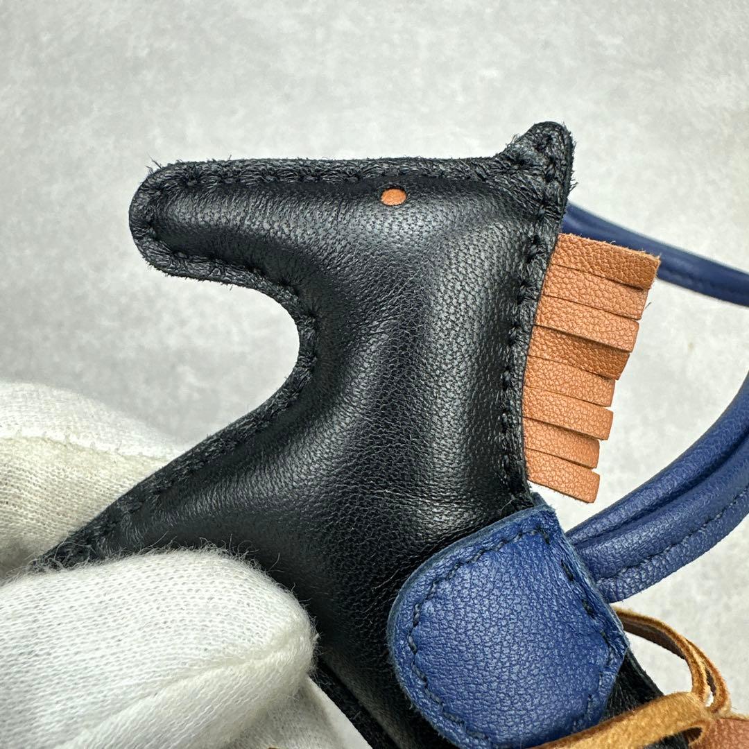 HERMES エルメス ロデオチャームPM ノアール ゴールド ブルーサフィール