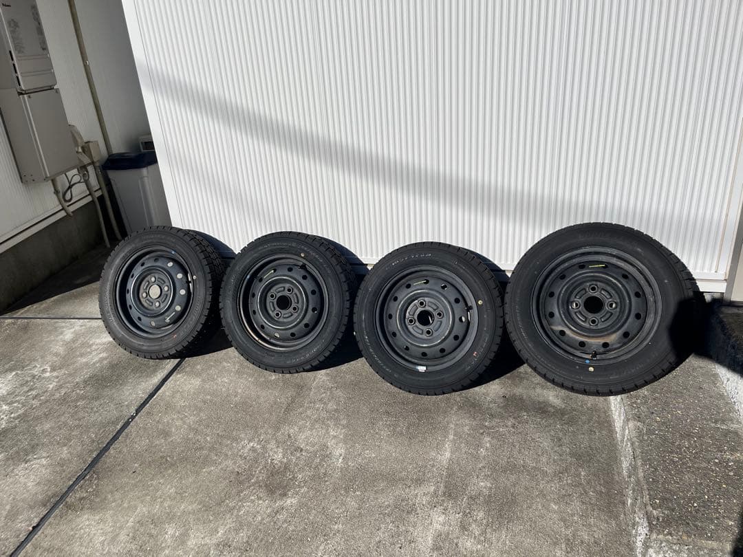 スタッドレスタイヤ 13インチ 4本セット バリ溝