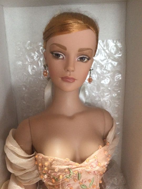 人形 Tonner Doll Sydney Chase Savior-Faire