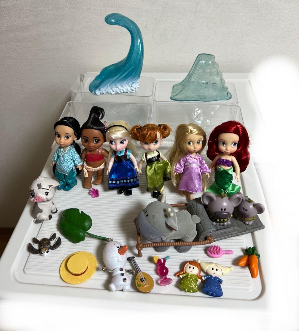 ディズニー、アニメータードール（ミニ）アナ、エルサ、モアナのお人形、小物