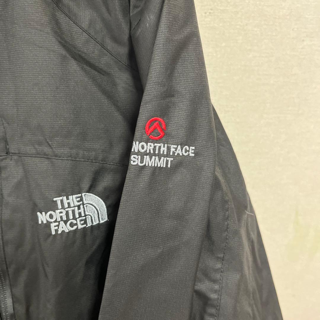 悟空。THE NORTH FACE SUMMITマウンテンパーカー