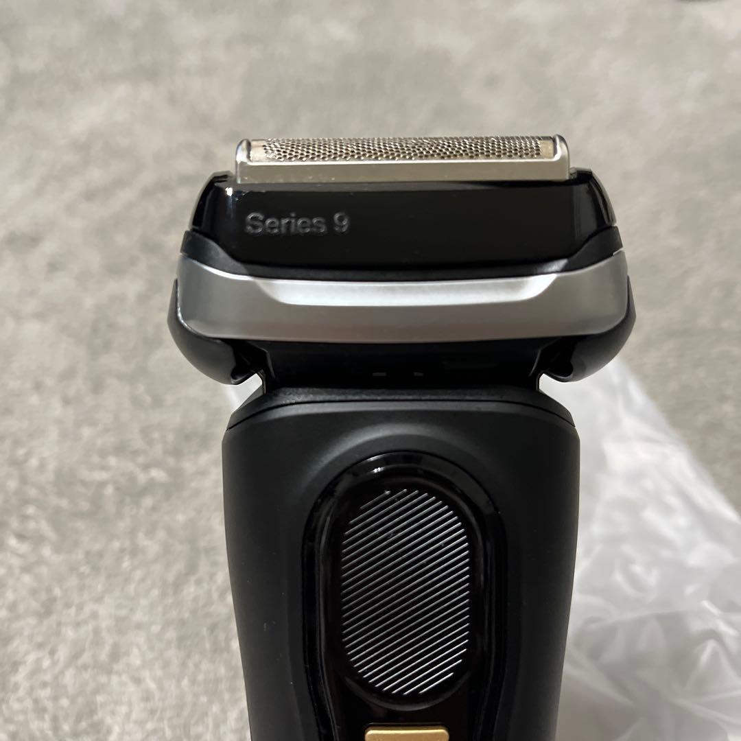 BRAUN series 9 Sport+ 洗浄機付