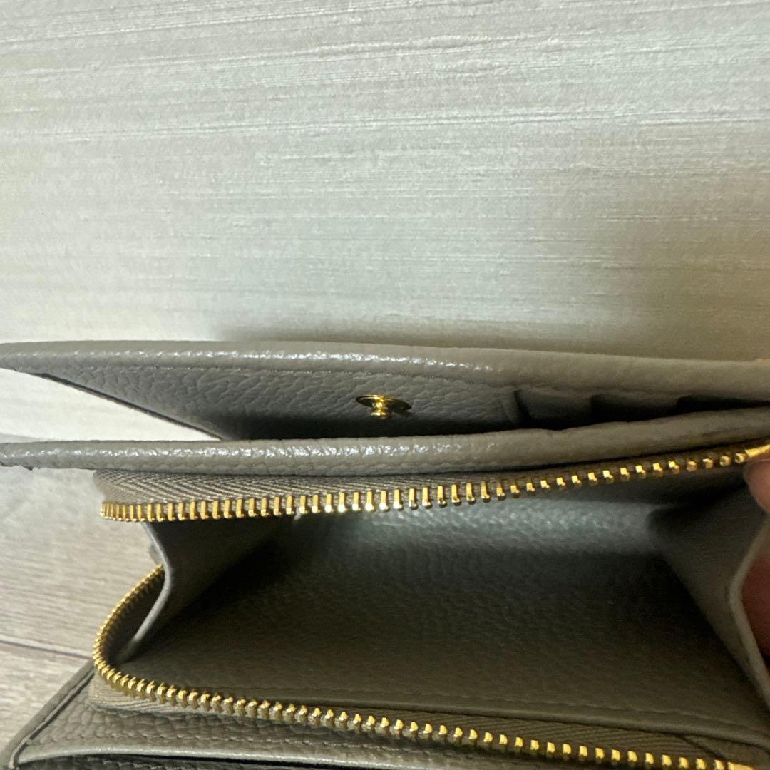 PRADA グレー 三つ折り財布