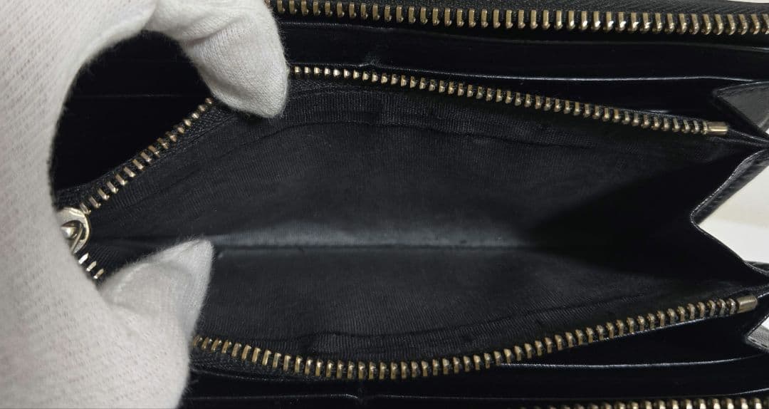 【今週末限定5,000円OFF！】GUCCI シマ/型 押し レザー長財布