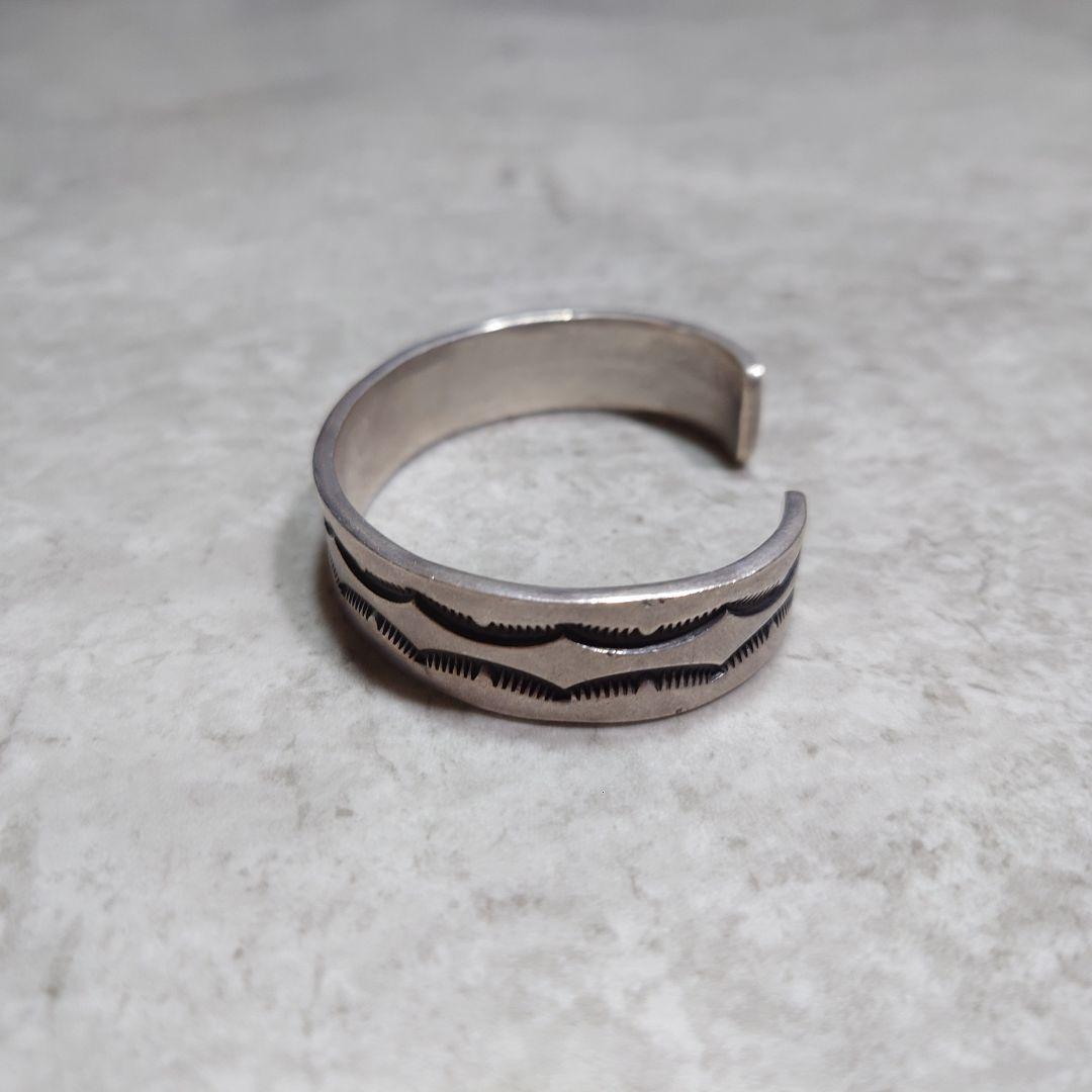 NAVAJO ナバホ NORA BILL スタンプワークバングル 925 重厚