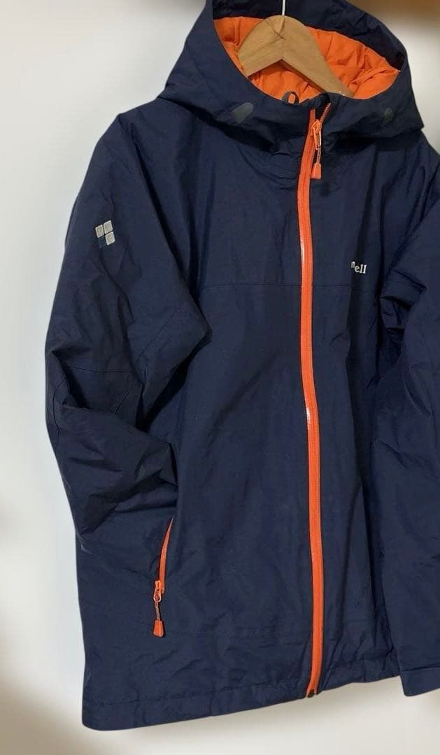 美品　人気モデル　モンベル パウダーステップジャケット スノージャケット キッズ