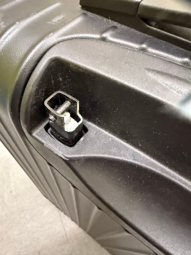 N⭐︎I さん　専用RIMOWA ブラック キャリーケース ✴︎取手破損