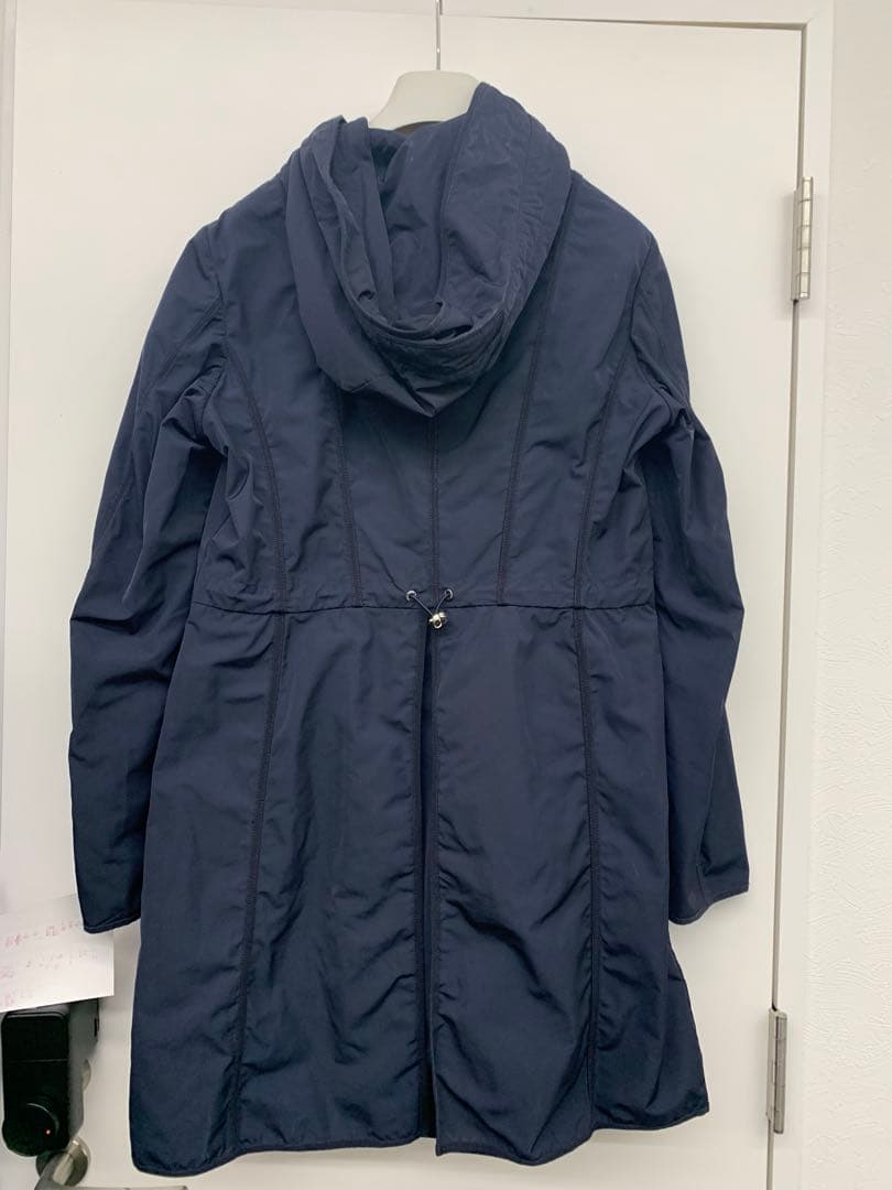 MONCLER フード付きネイビージャケット