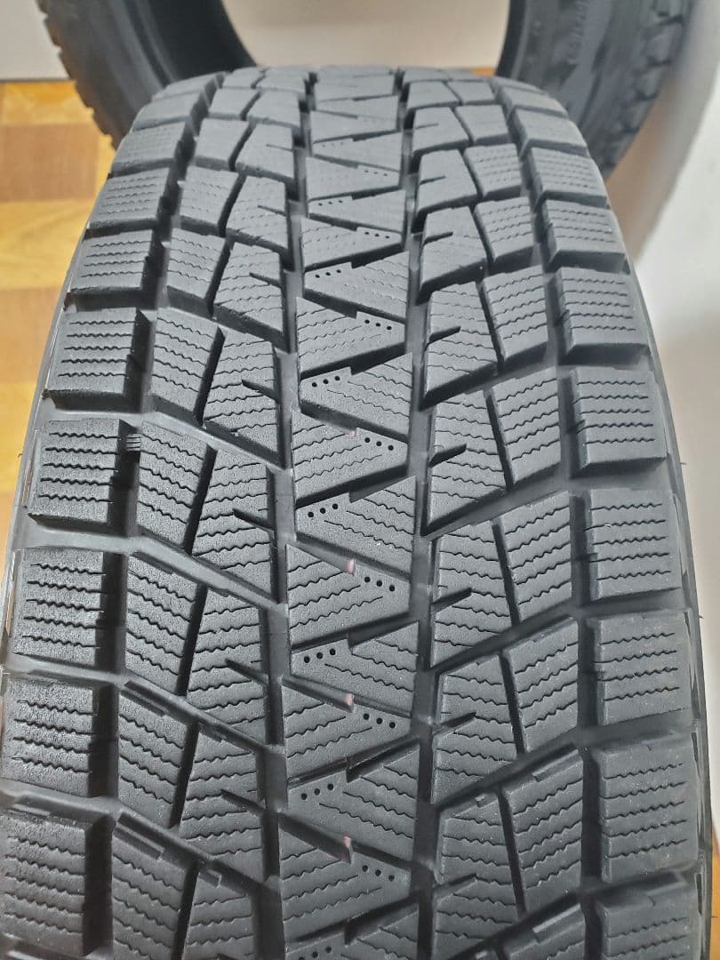 215/70R16 スタッドレス ブリヂストン DM-V1