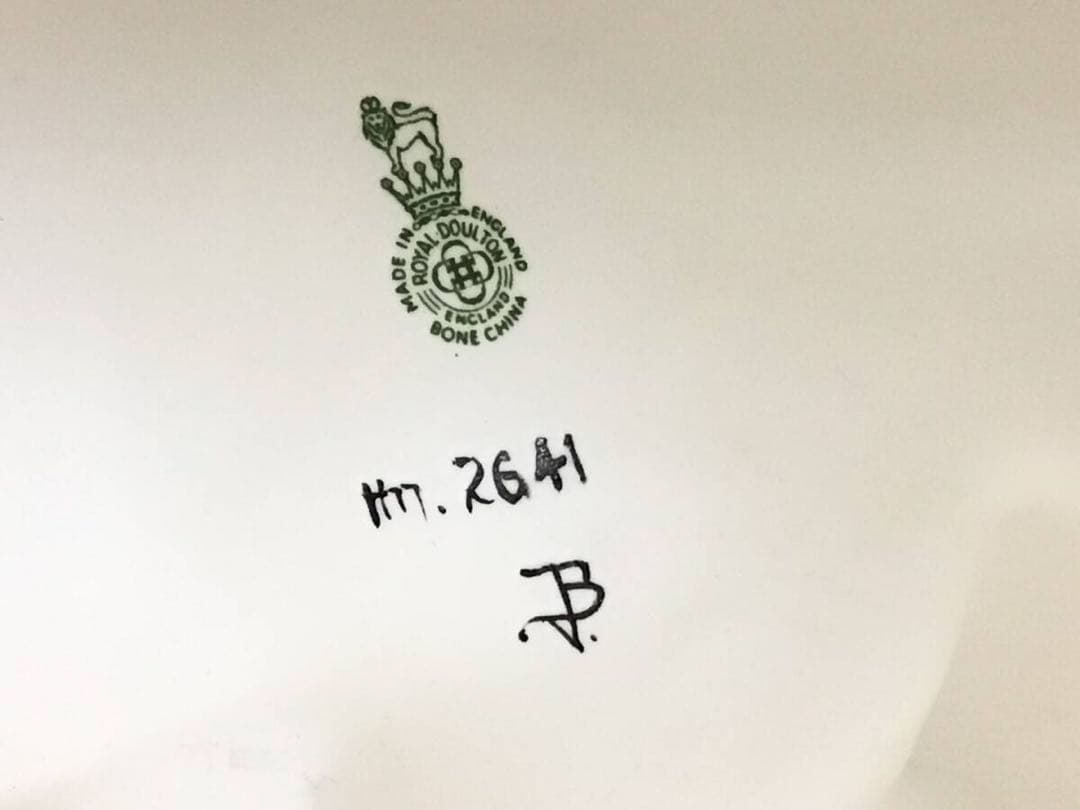 X218 ロイヤルドルトン 岩の上のライオン インテリア 希少