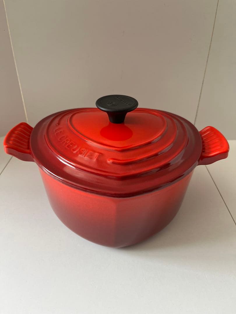 ルクルーゼ　ココットダムール　② チェリーレッド