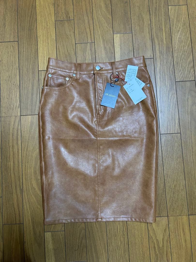 ok.sonnオクスンフェイクレザースカート