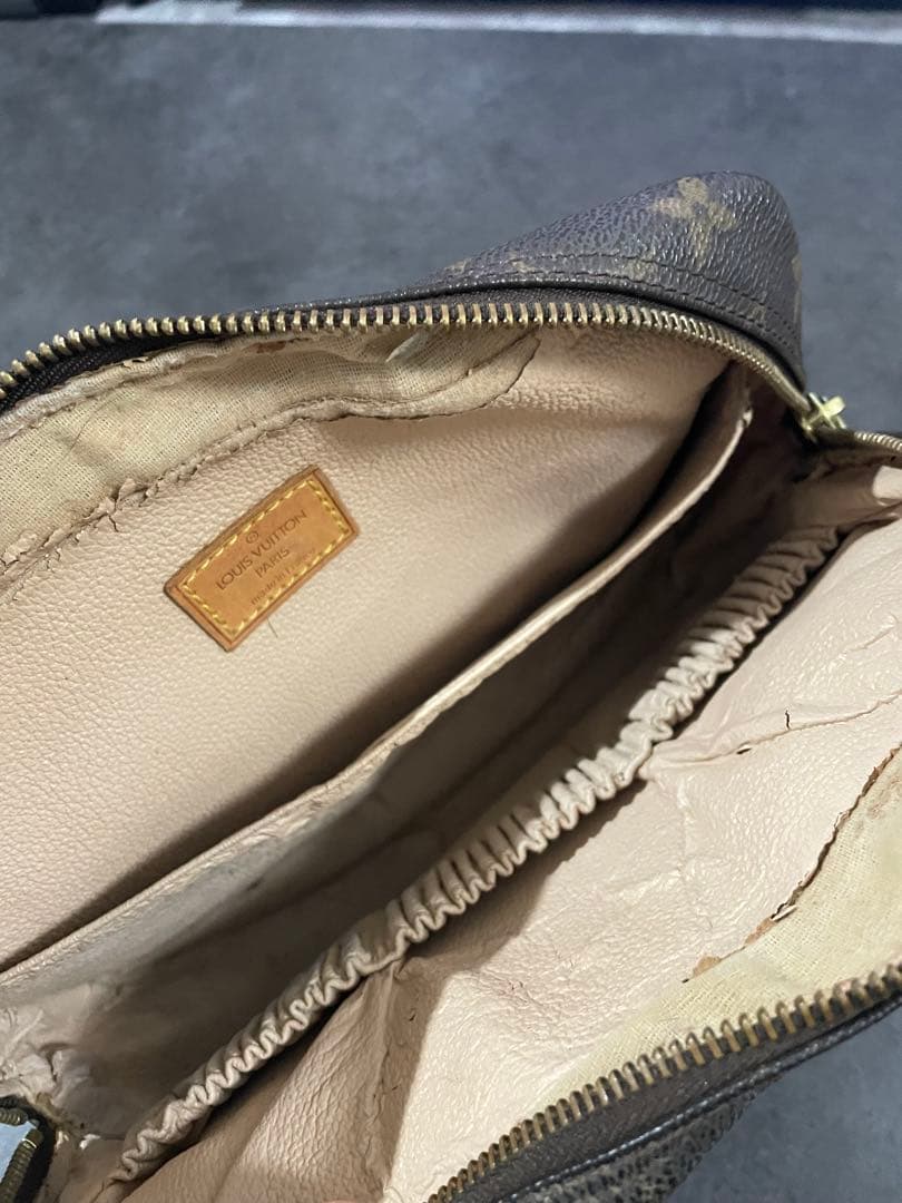 ヴィトン Vuitton トゥルーストワレット 23ポーチ