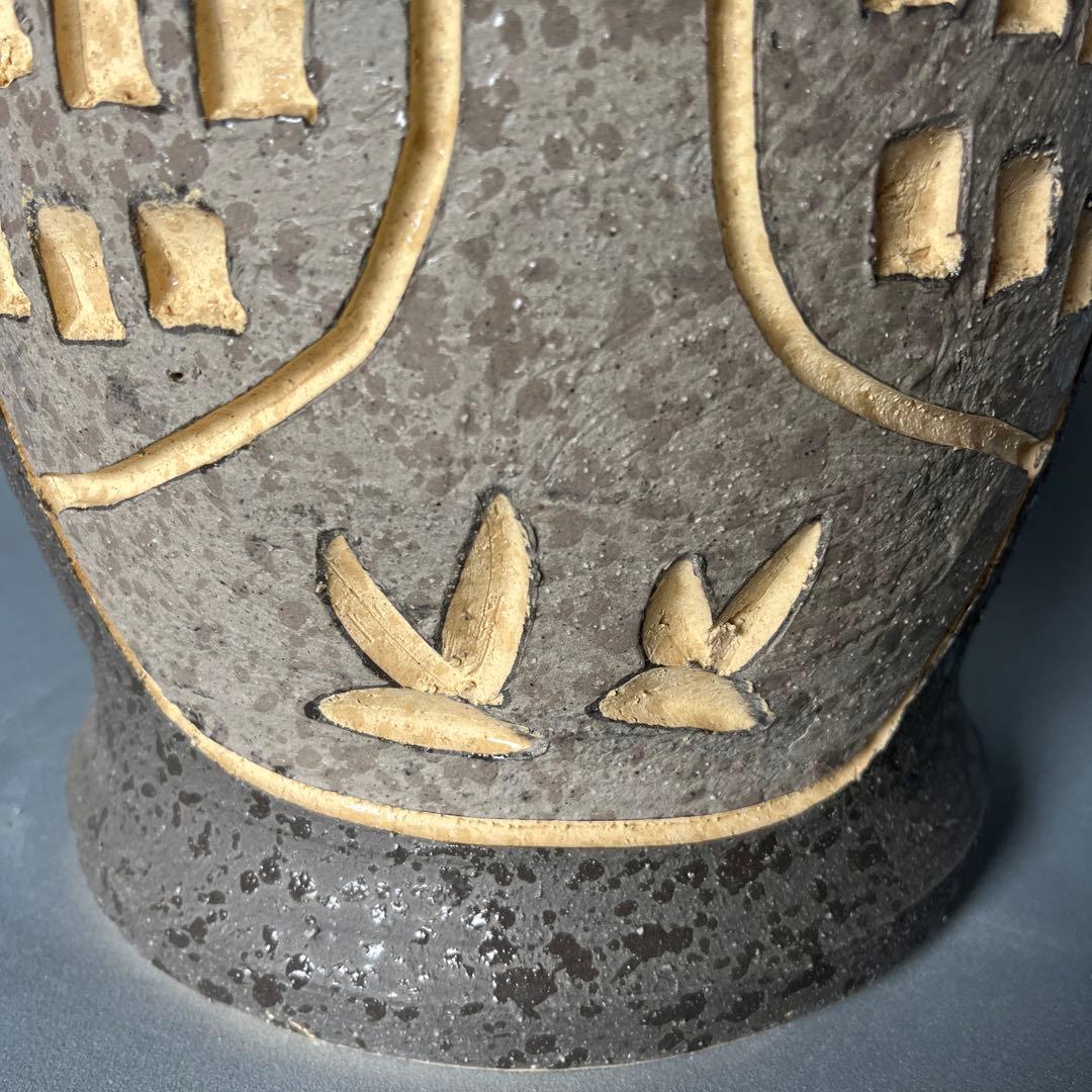 信楽焼傘立て  黒釉ふくろう彫 高さ27cm