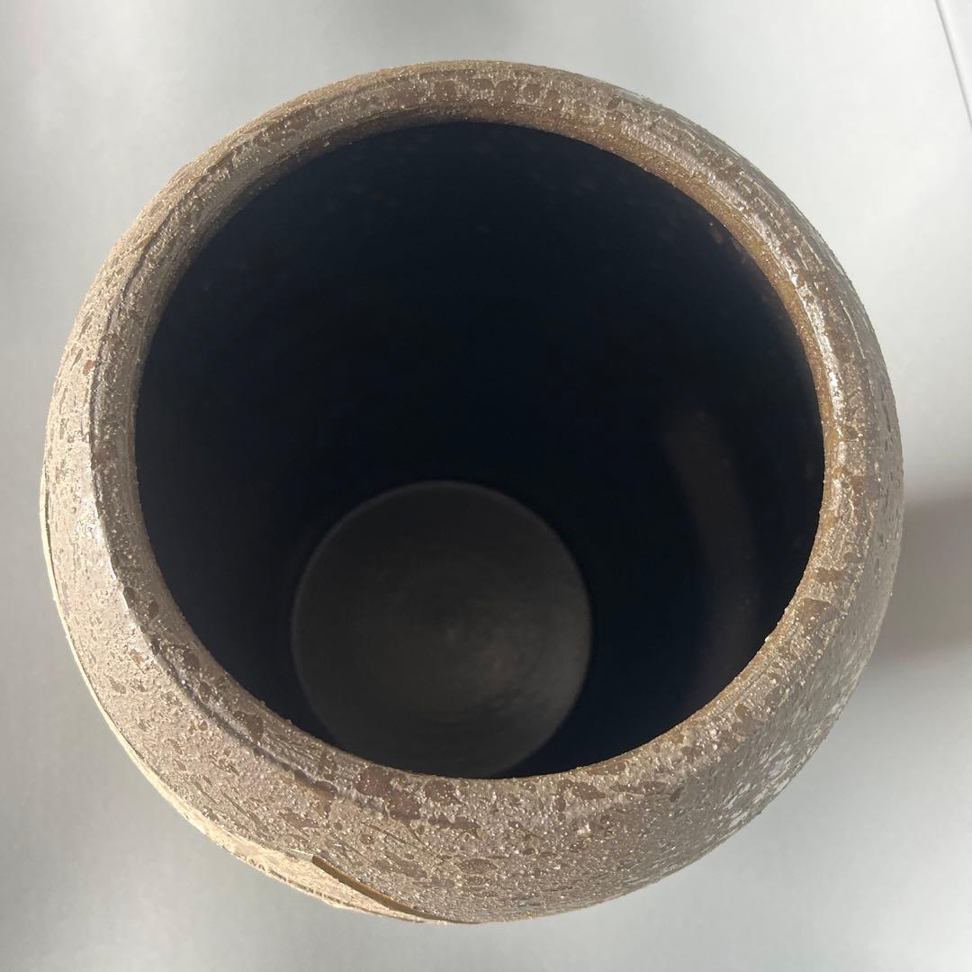 信楽焼傘立て  黒釉ふくろう彫 高さ27cm
