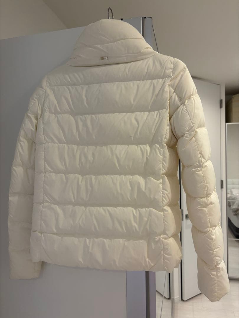 【美品】Herno ダウンジャケット　スタンドカラー　アイボリー