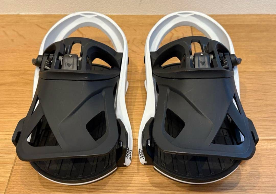 k*3様 Burton STEP ON ビンディング S 黒/白 収納バッグ付き