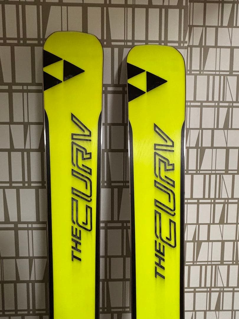 フィッシャー　RC4 CURV 185cm スキー板