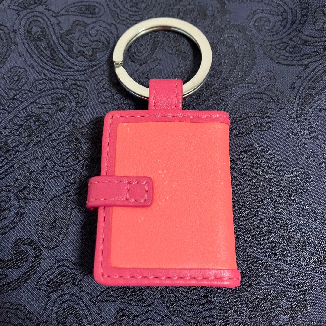 COACH キーリング　キーホルダー　フォトフレーム　チャーム　フラワー　ピンク