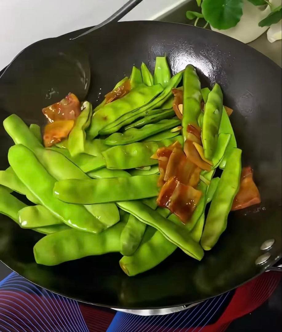 豆の種　　　緑色・紫点 確認中