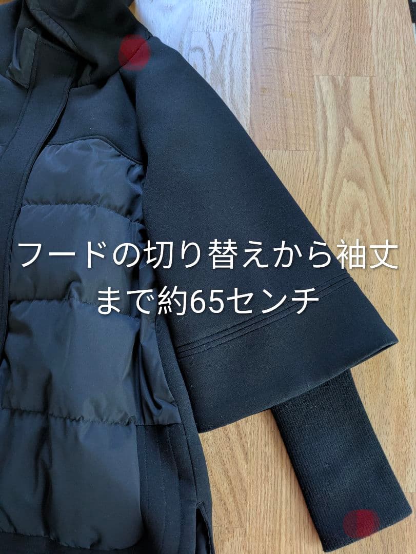 フード付き ブラックダウンジャケット