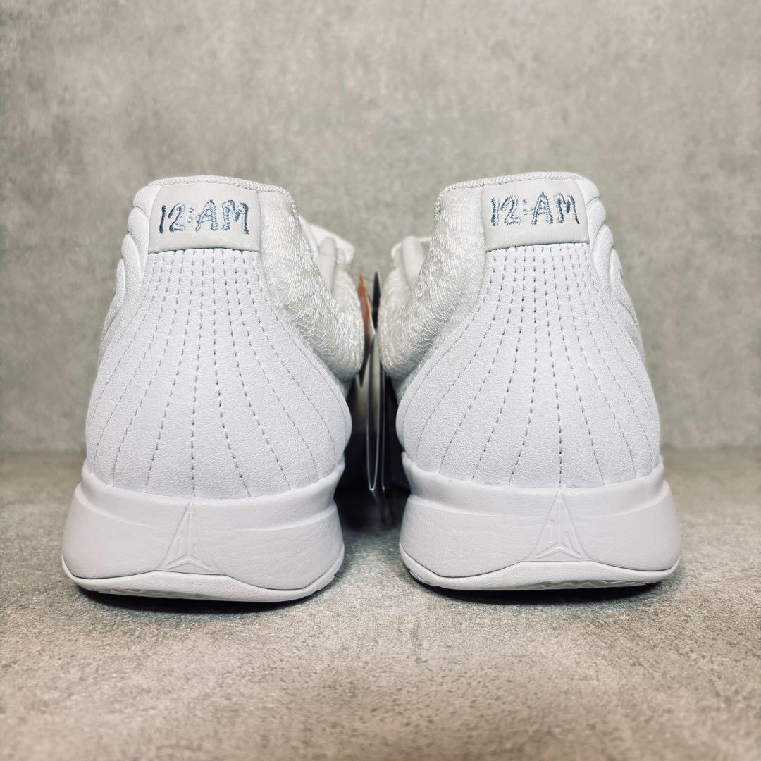 【新品未使用】タグ付✨NIKE バスケットボールシューズ 白 28.5cm