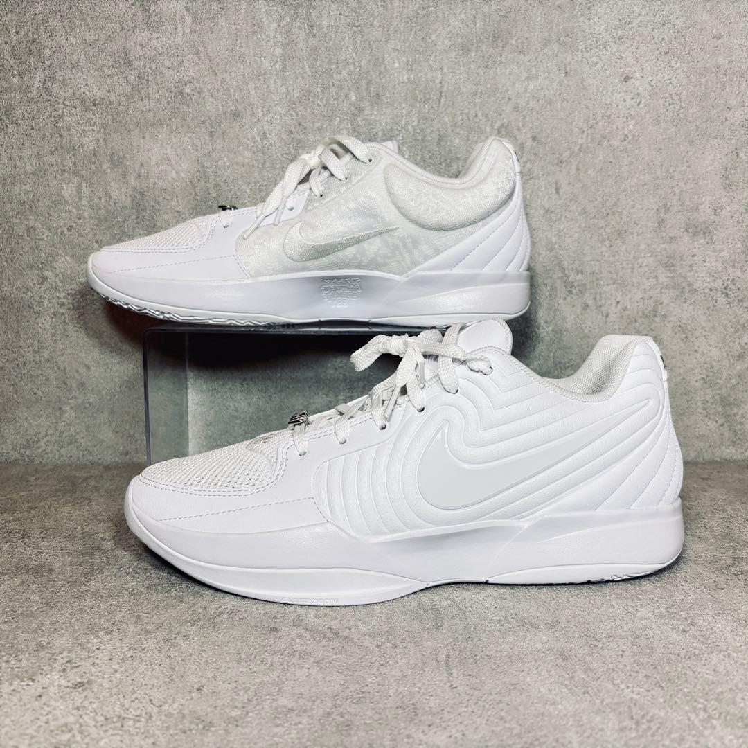 【新品未使用】タグ付✨NIKE バスケットボールシューズ 白 28.5cm