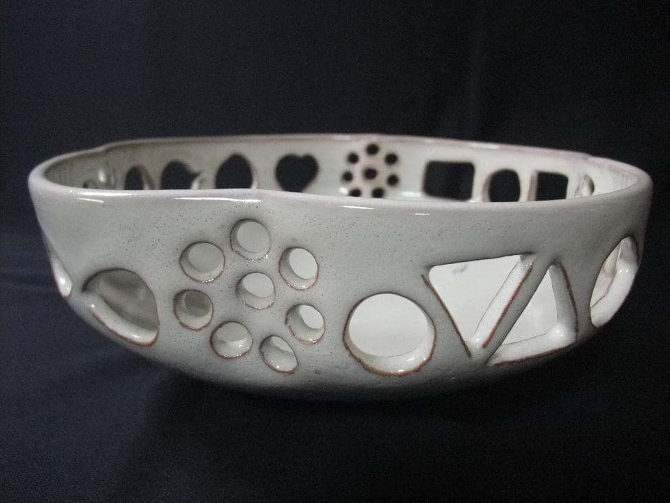 十五代 坂倉新兵衛（新兵衛正治） 萩焼 透し鉢