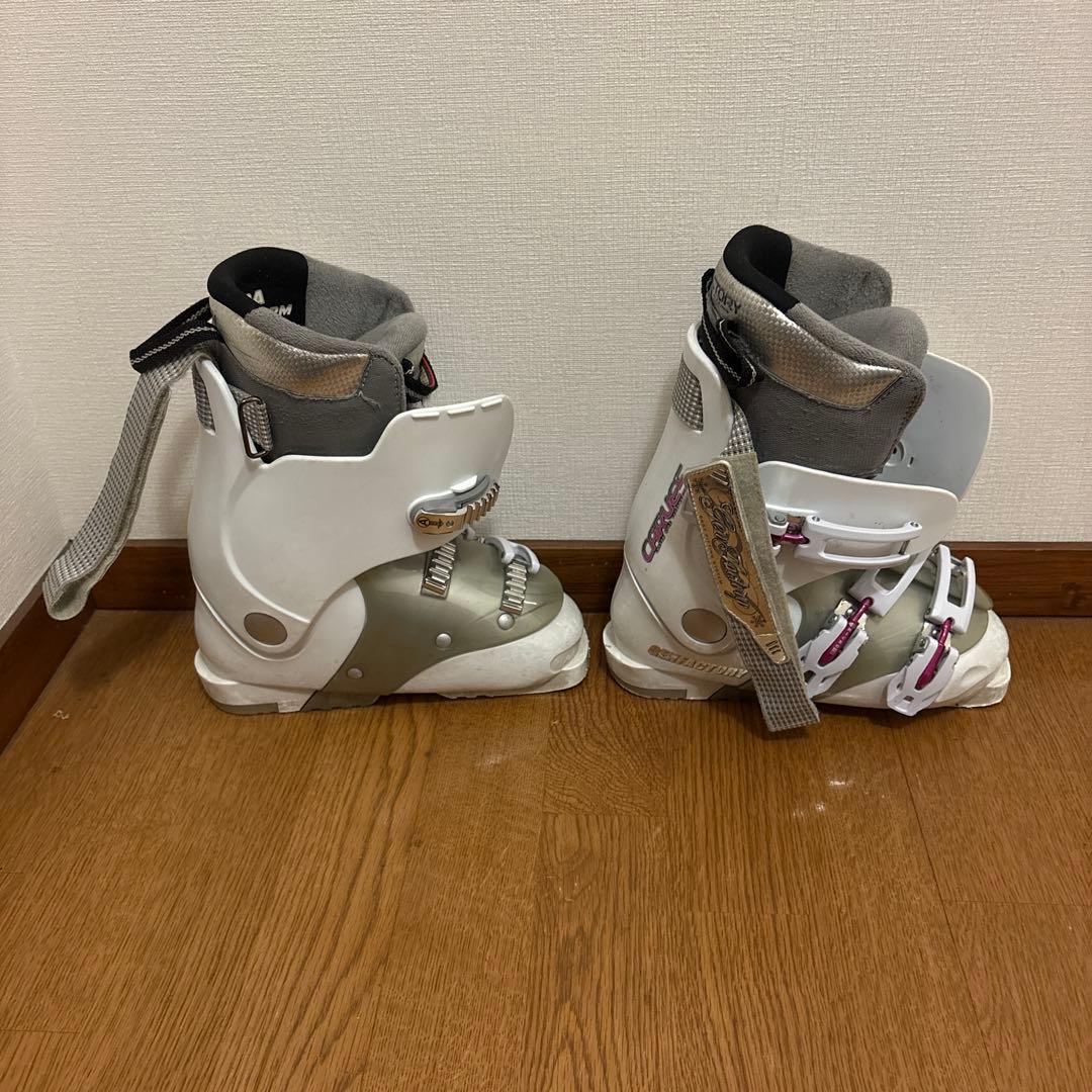 初心者向けスキー板、ブーツ、ストックセット