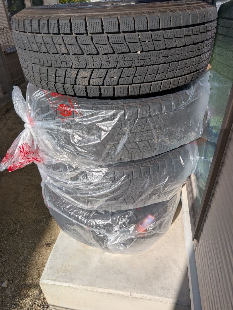 DUNLOP WINTER MAXX SJ8+ 225/60R17 スタッドレス
