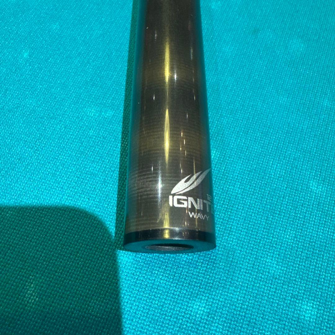 ビリヤード　Mezz イグナイト　 wavy ignite モンキー