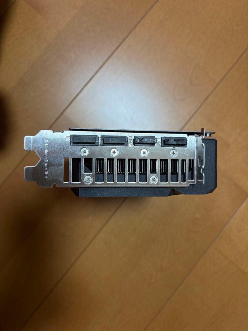 ASUS RX 7600 グラフィックボード